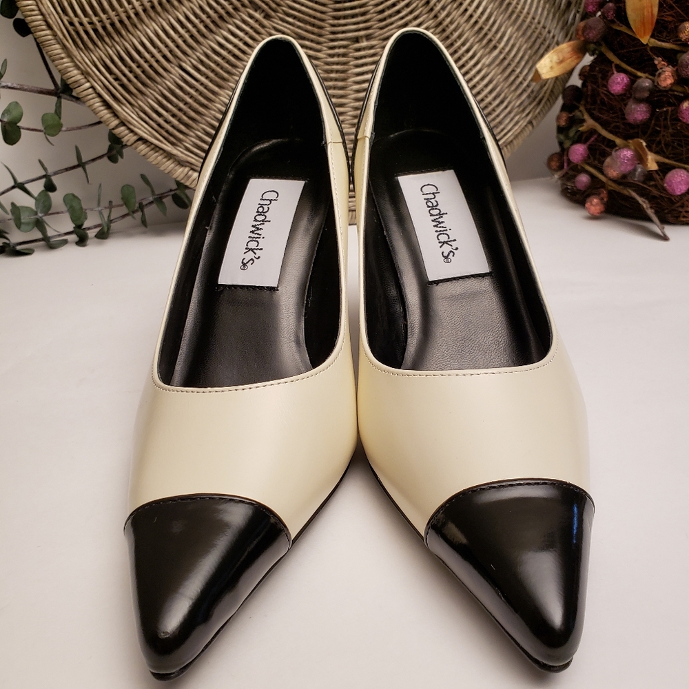 Chadwick's Woman's Black and White Heels NWOT {6}
